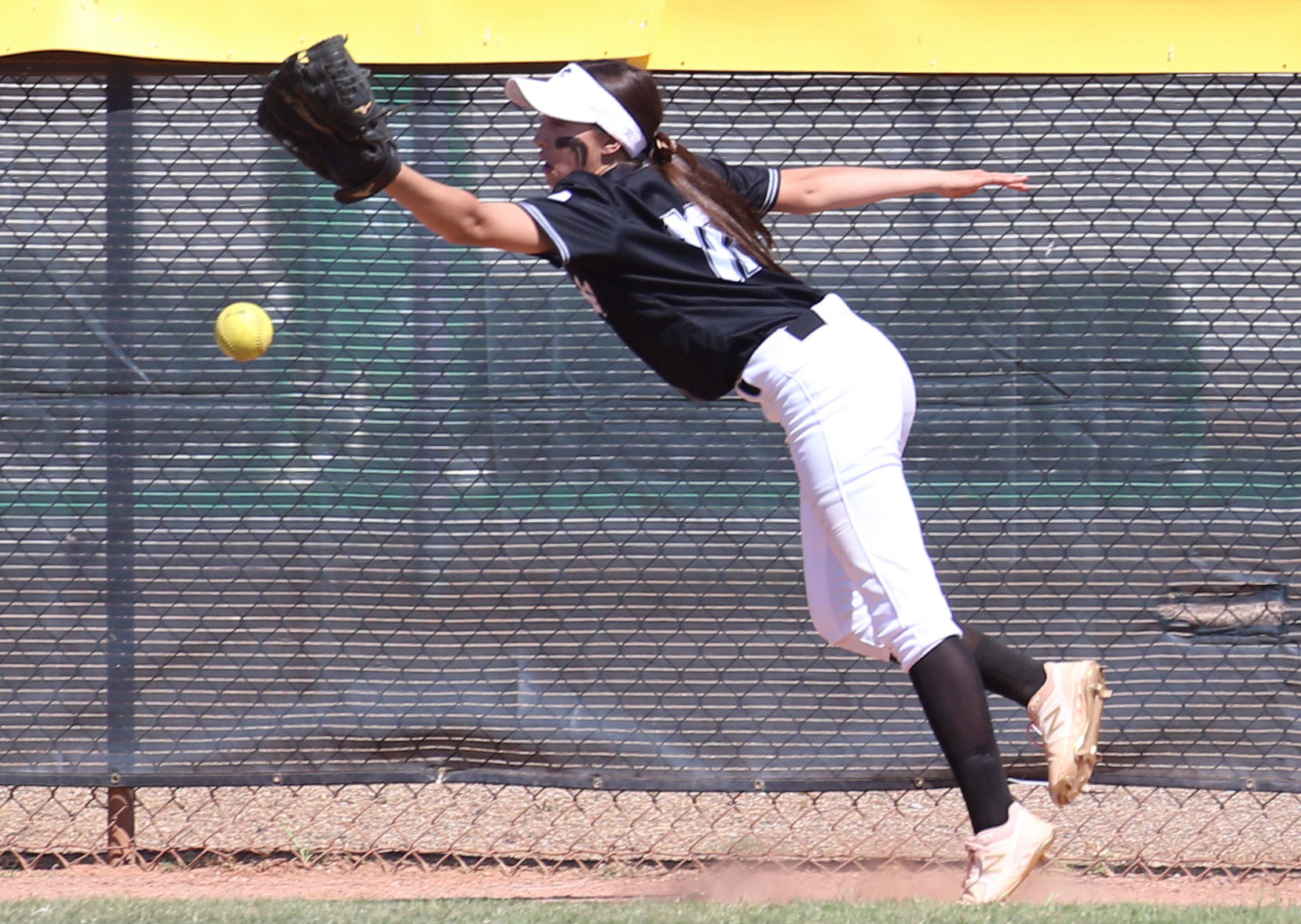 No. 7 Mountain View 3, No. 3 Ironwood Ridge 7, state softball playoffs
